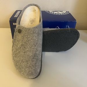 Birkenstock Women’s Zermatt Rivet. Color: Light Gray.